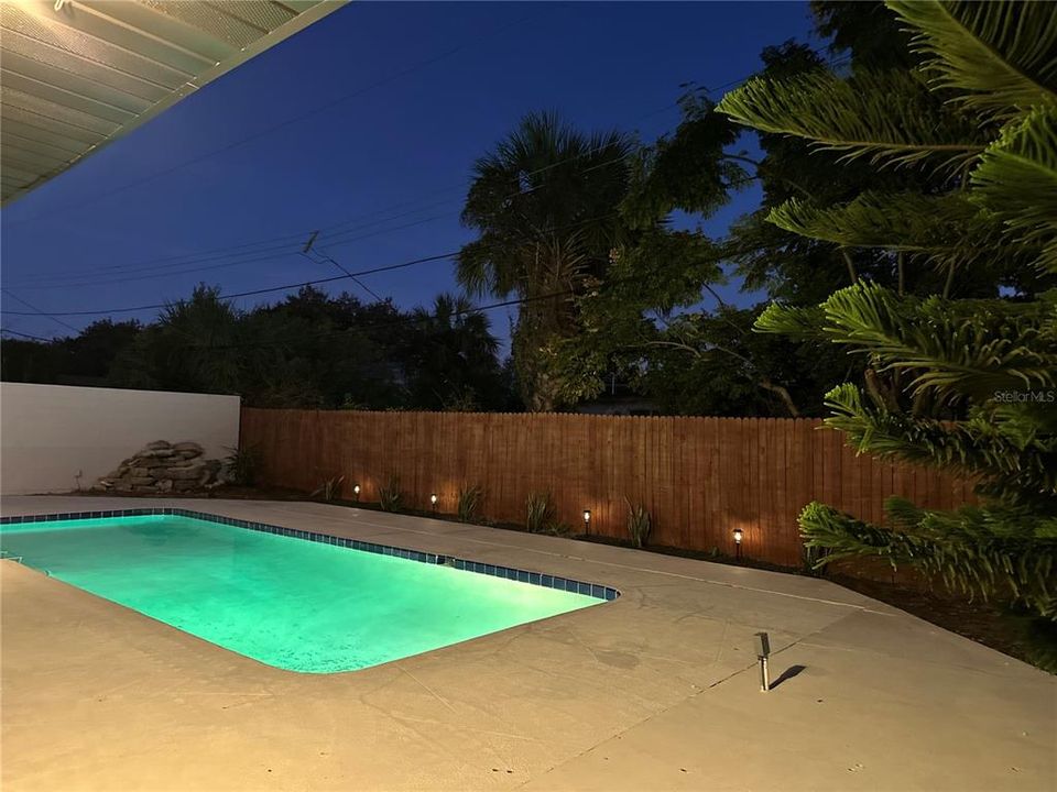 待售: $344,000 (4 贝兹, 2 浴室, 1816 平方英尺)