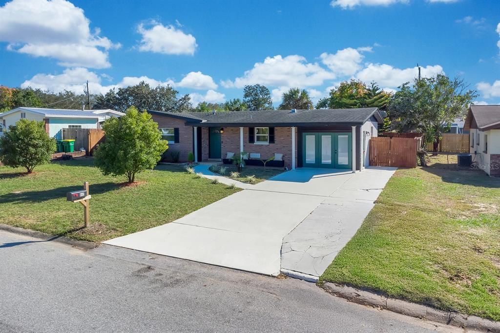 待售: $344,000 (4 贝兹, 2 浴室, 1816 平方英尺)