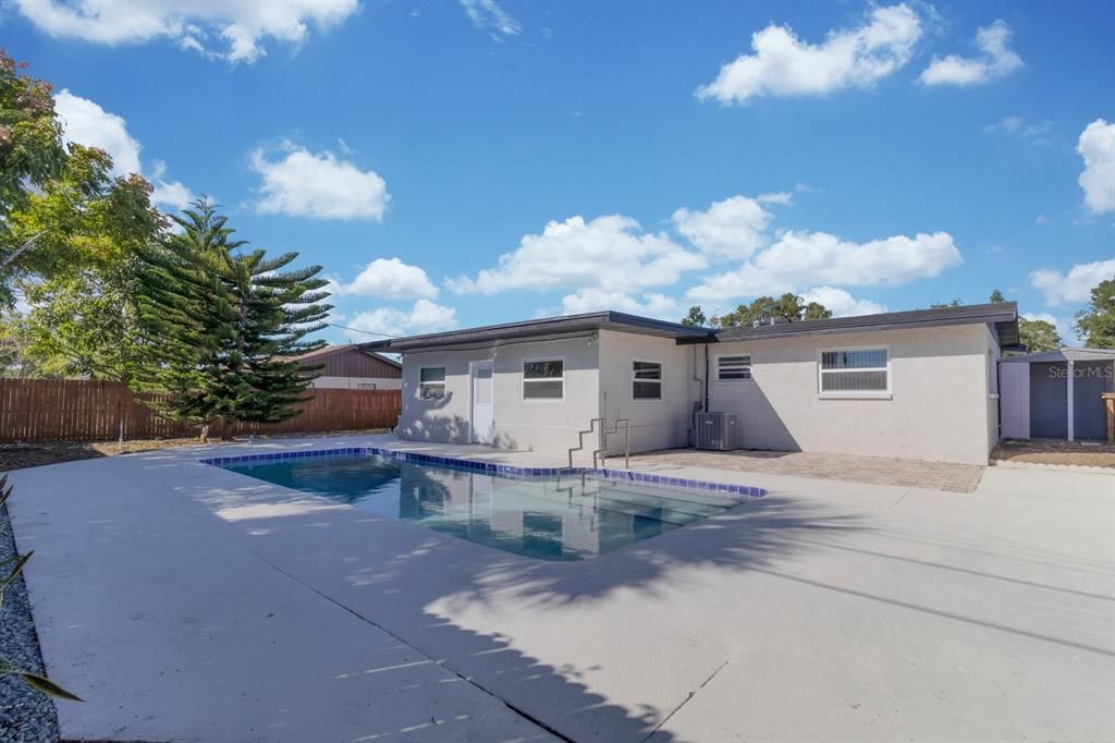 待售: $344,000 (4 贝兹, 2 浴室, 1816 平方英尺)