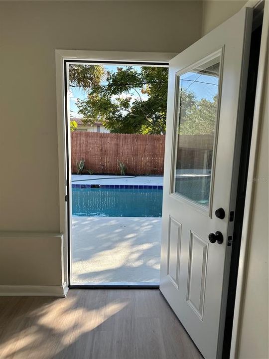 待售: $344,000 (4 贝兹, 2 浴室, 1816 平方英尺)