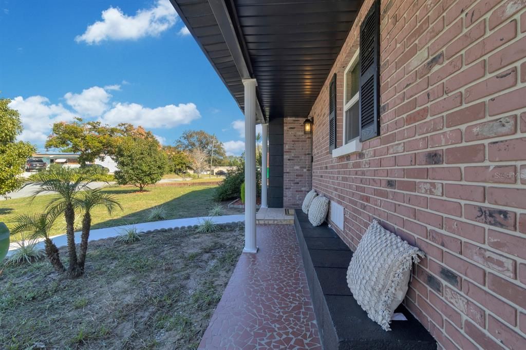 待售: $344,000 (4 贝兹, 2 浴室, 1816 平方英尺)