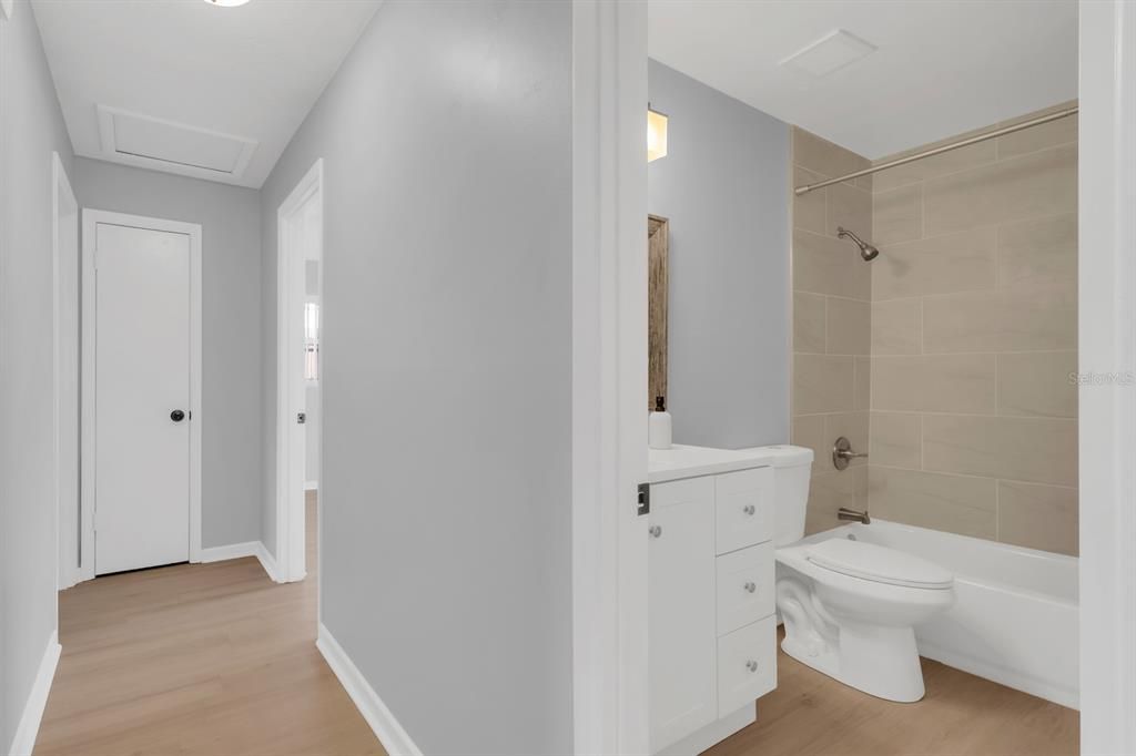 待售: $344,000 (4 贝兹, 2 浴室, 1816 平方英尺)