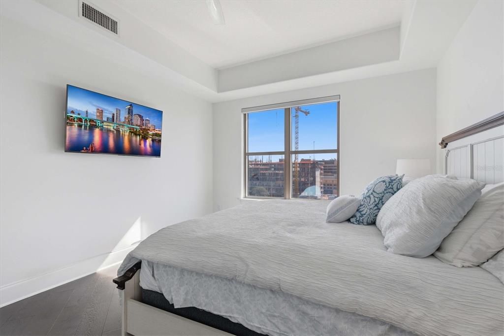 出租: $7,750 (2 贝兹, 2 浴室, 1907 平方英尺)