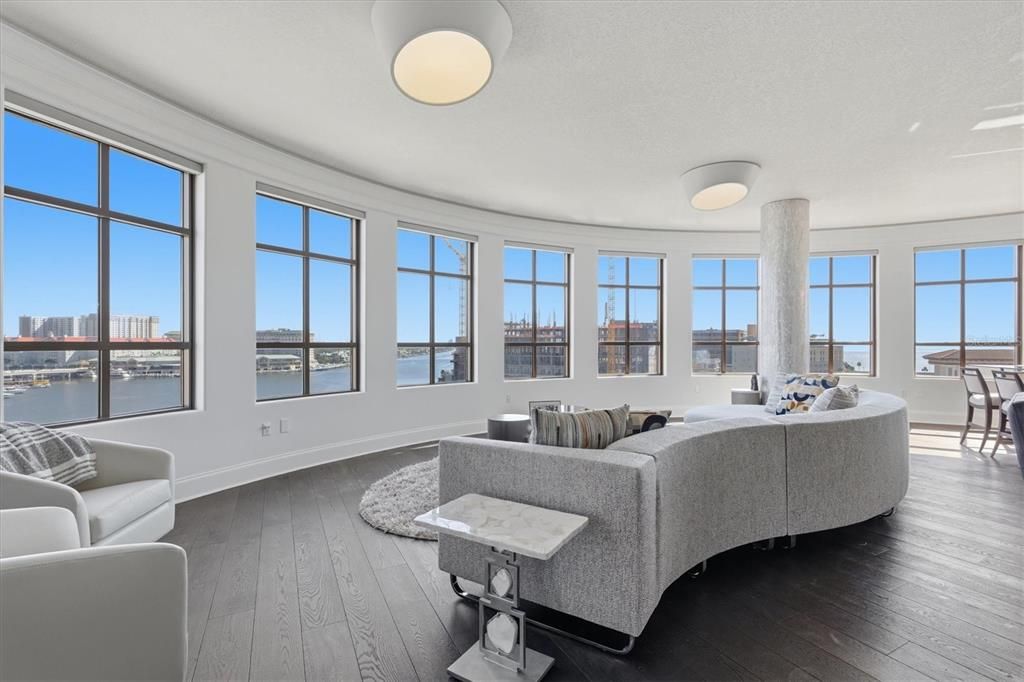 出租: $7,750 (2 贝兹, 2 浴室, 1907 平方英尺)