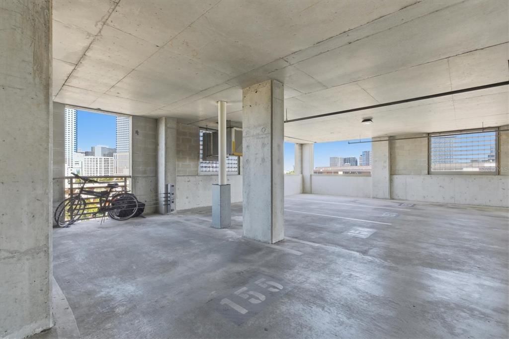 出租: $7,750 (2 贝兹, 2 浴室, 1907 平方英尺)