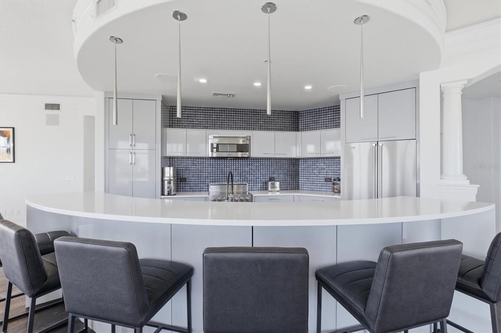 出租: $7,750 (2 贝兹, 2 浴室, 1907 平方英尺)