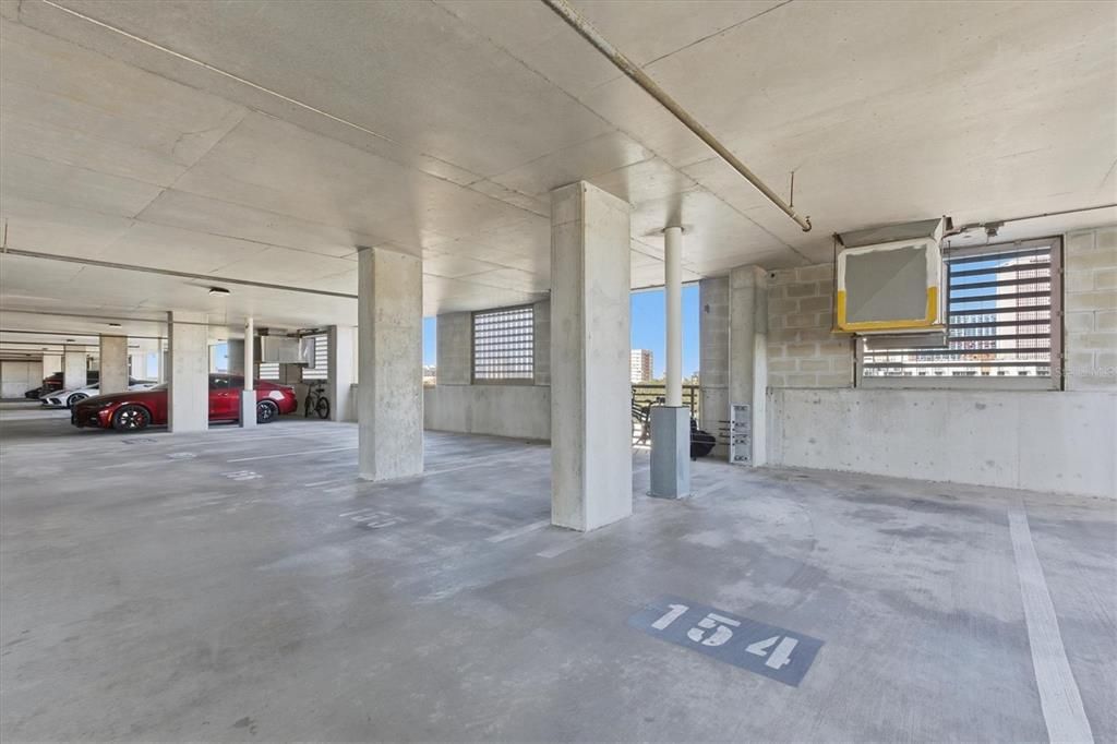 出租: $7,750 (2 贝兹, 2 浴室, 1907 平方英尺)