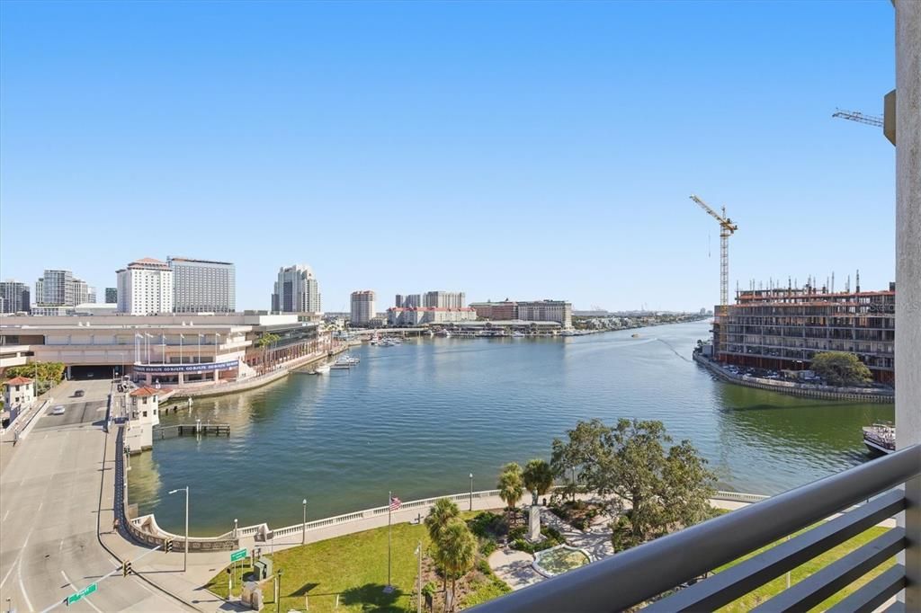 出租: $7,750 (2 贝兹, 2 浴室, 1907 平方英尺)