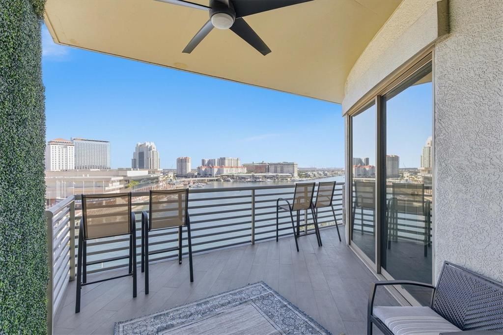 出租: $7,750 (2 贝兹, 2 浴室, 1907 平方英尺)