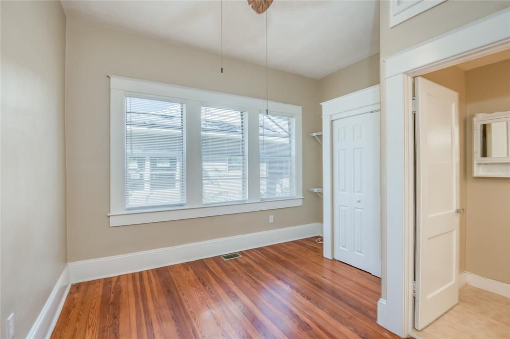 For Rent: $1,795 (3 beds, 1 baths, 1382 Square Feet)