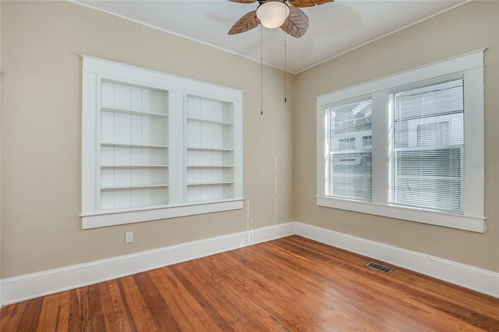 For Rent: $1,795 (3 beds, 1 baths, 1382 Square Feet)