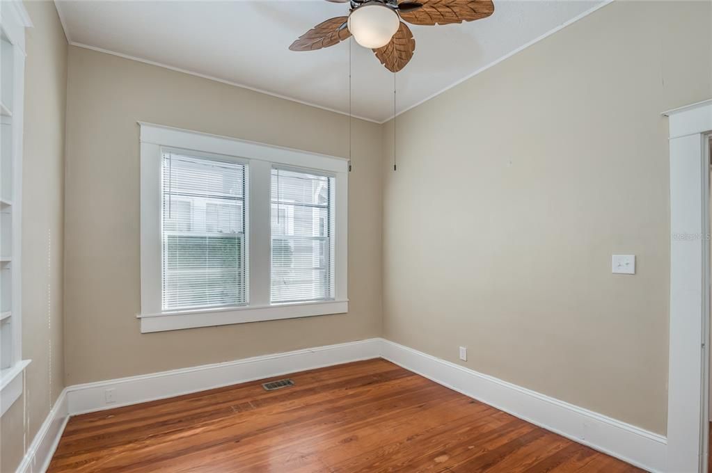 For Rent: $1,795 (3 beds, 1 baths, 1382 Square Feet)