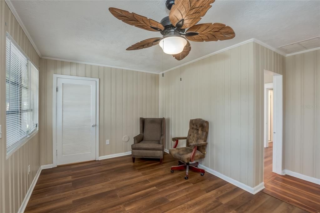 For Rent: $1,795 (3 beds, 1 baths, 1382 Square Feet)