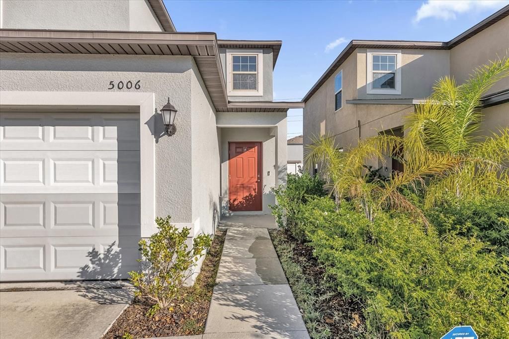 For Sale: $349,999 (3 beds, 2 baths, 1528 Square Feet)