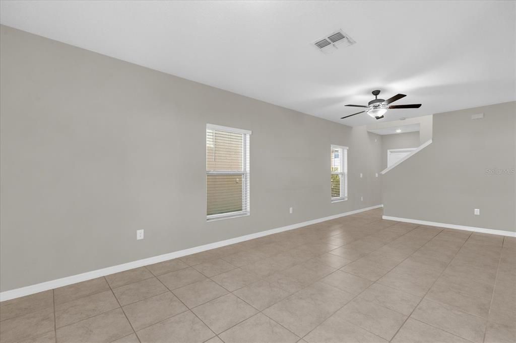 For Sale: $349,999 (3 beds, 2 baths, 1528 Square Feet)