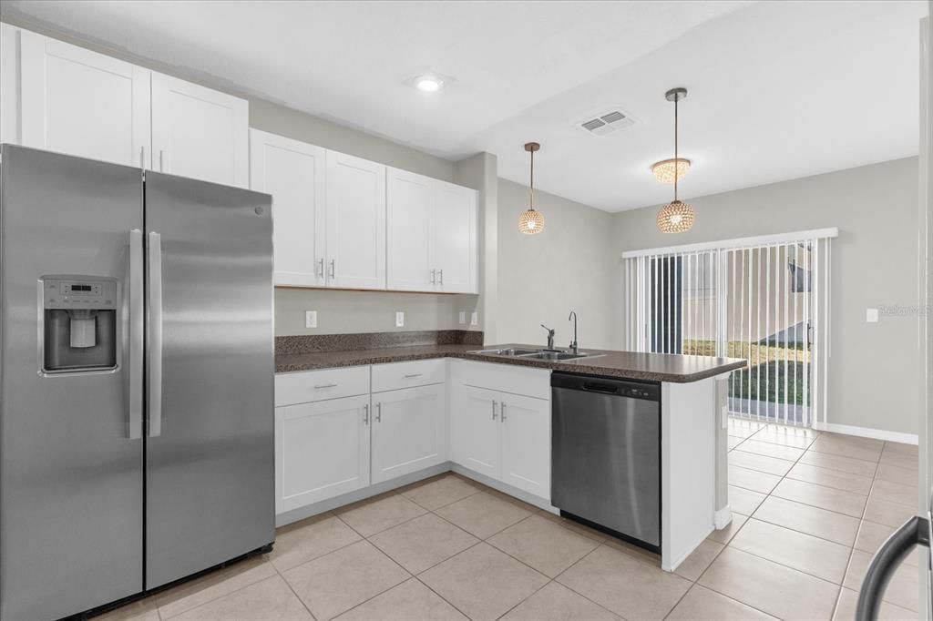 For Sale: $349,999 (3 beds, 2 baths, 1528 Square Feet)