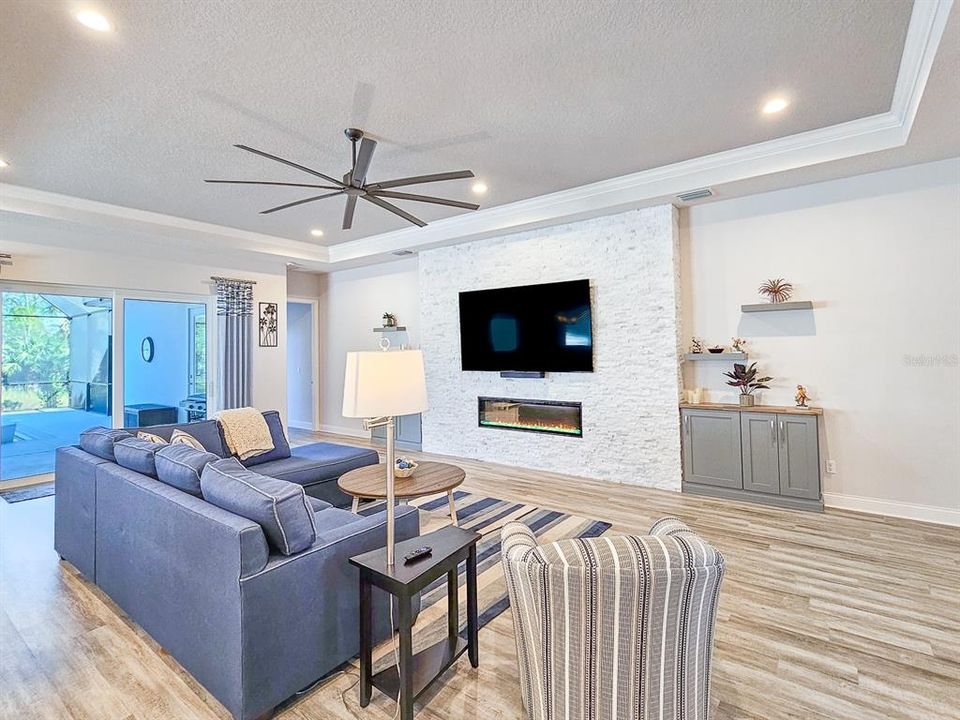 待售: $779,000 (4 贝兹, 2 浴室, 2493 平方英尺)