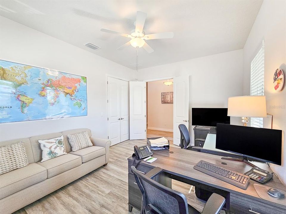 待售: $779,000 (4 贝兹, 2 浴室, 2493 平方英尺)