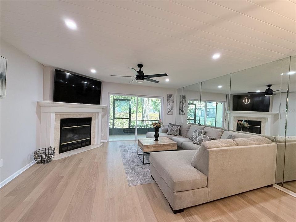 Activo con contrato: $349,900 (3 camas, 2 baños, 1431 Pies cuadrados)