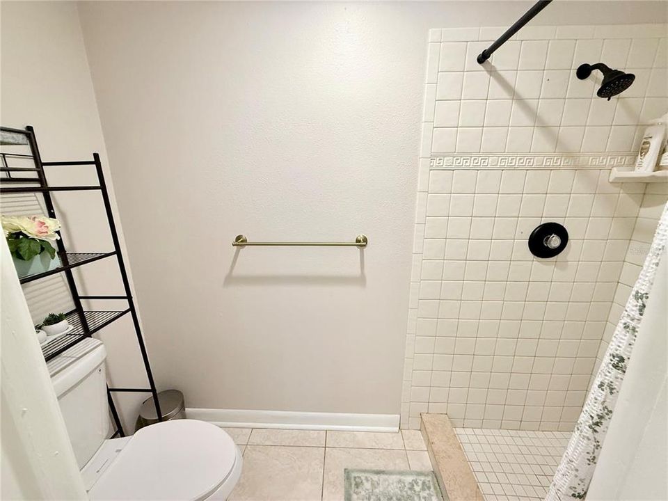 Activo con contrato: $349,900 (3 camas, 2 baños, 1431 Pies cuadrados)