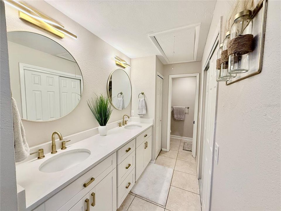 Activo con contrato: $349,900 (3 camas, 2 baños, 1431 Pies cuadrados)