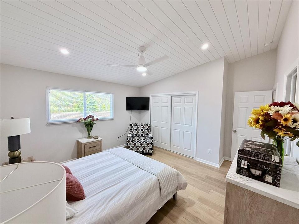 Activo con contrato: $349,900 (3 camas, 2 baños, 1431 Pies cuadrados)