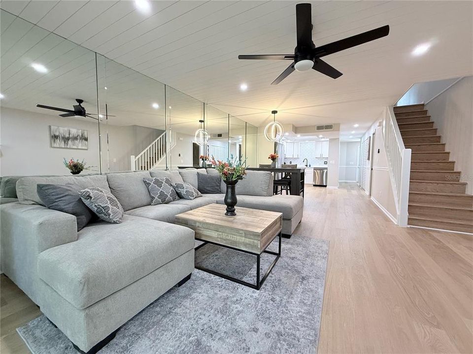 Activo con contrato: $349,900 (3 camas, 2 baños, 1431 Pies cuadrados)