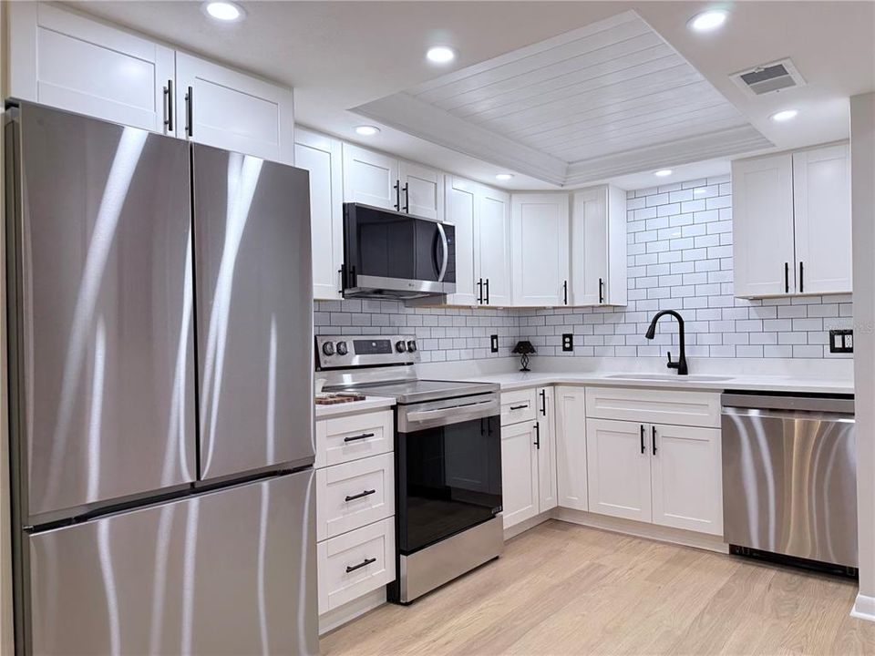 Activo con contrato: $349,900 (3 camas, 2 baños, 1431 Pies cuadrados)