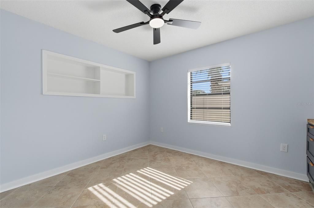 待售: $624,000 (4 贝兹, 2 浴室, 2040 平方英尺)