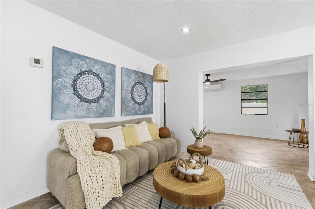 待售: $624,000 (4 贝兹, 2 浴室, 2040 平方英尺)