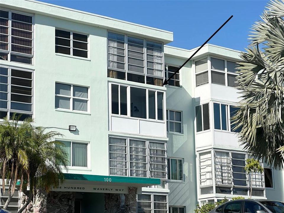 For Sale: $195,000 (2 beds, 2 baths, 900 Square Feet)