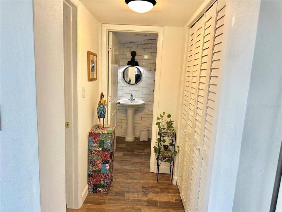 For Sale: $195,000 (2 beds, 2 baths, 900 Square Feet)