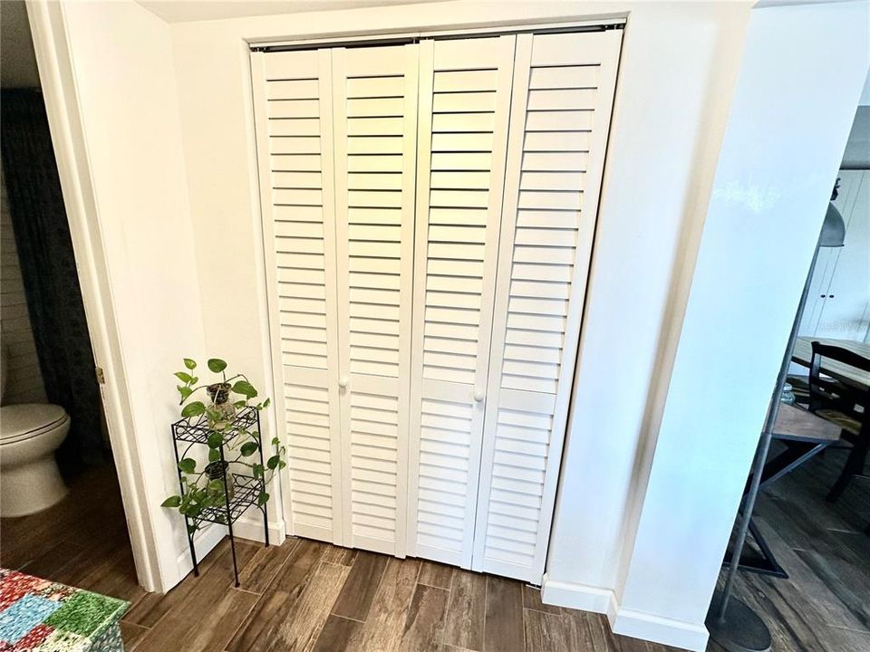 For Sale: $195,000 (2 beds, 2 baths, 900 Square Feet)