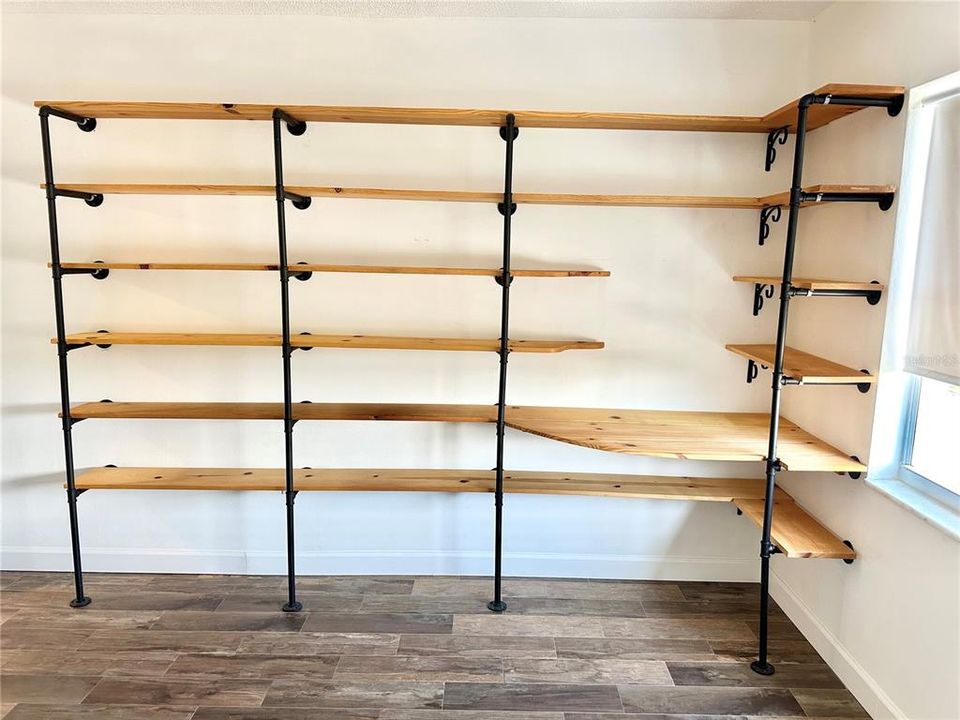 For Sale: $195,000 (2 beds, 2 baths, 900 Square Feet)