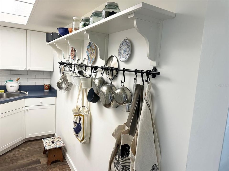 For Sale: $195,000 (2 beds, 2 baths, 900 Square Feet)