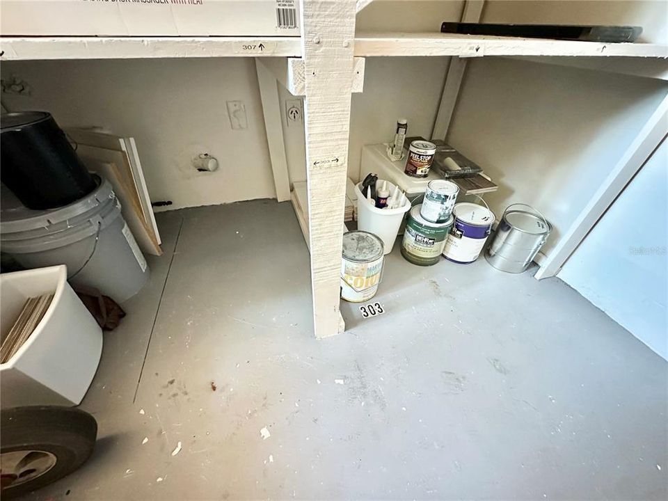 For Sale: $195,000 (2 beds, 2 baths, 900 Square Feet)