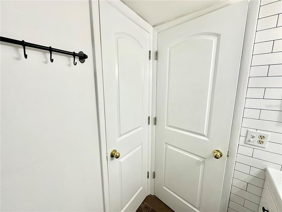 For Sale: $195,000 (2 beds, 2 baths, 900 Square Feet)