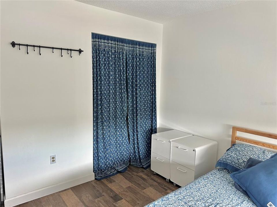 For Sale: $195,000 (2 beds, 2 baths, 900 Square Feet)