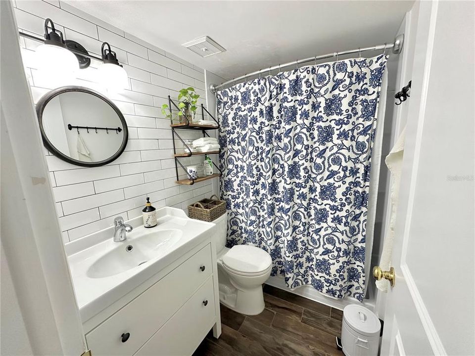 For Sale: $195,000 (2 beds, 2 baths, 900 Square Feet)