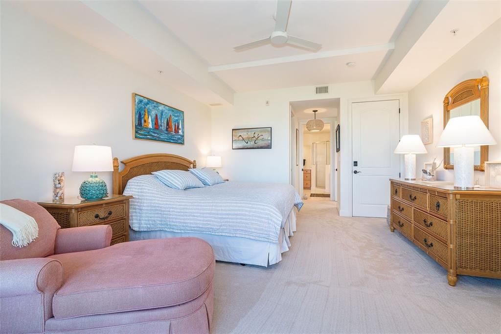 待售: $600,000 (2 贝兹, 2 浴室, 1682 平方英尺)