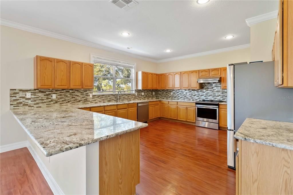 На продажу: $849,000 (5 спален, 3 ванн, 3566 Квадратных фут)