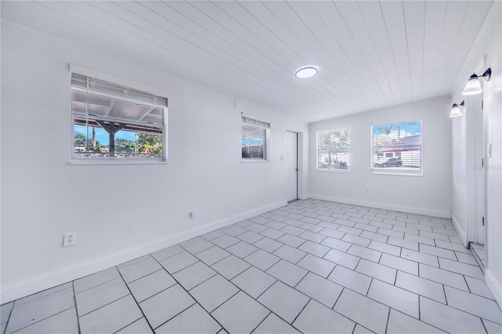 En Renta: $1,995 (3 camas, 1 baños, 1040 Pies cuadrados)