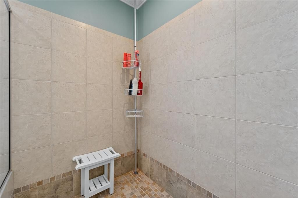 На продажу: $389,000 (3 спален, 2 ванн, 2450 Квадратных фут)