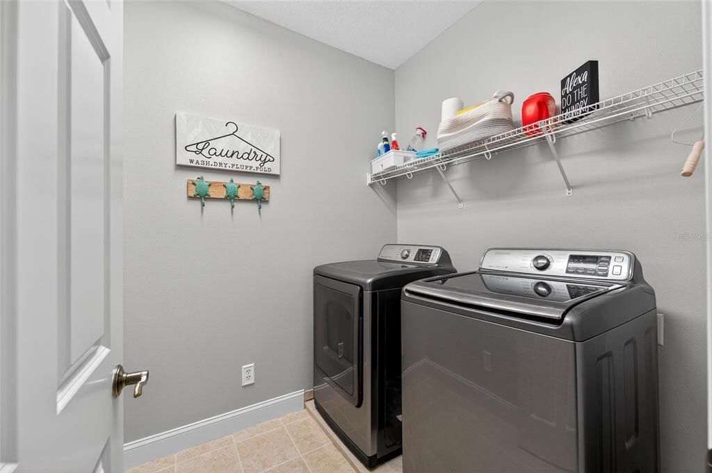 На продажу: $389,000 (3 спален, 2 ванн, 2450 Квадратных фут)