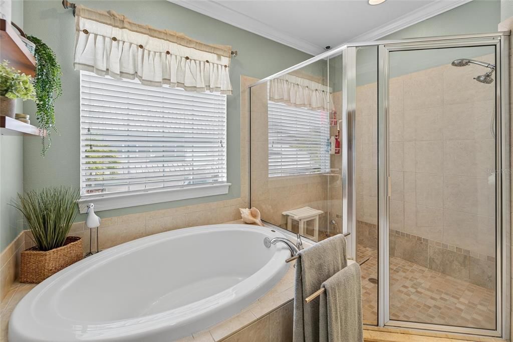 На продажу: $389,000 (3 спален, 2 ванн, 2450 Квадратных фут)