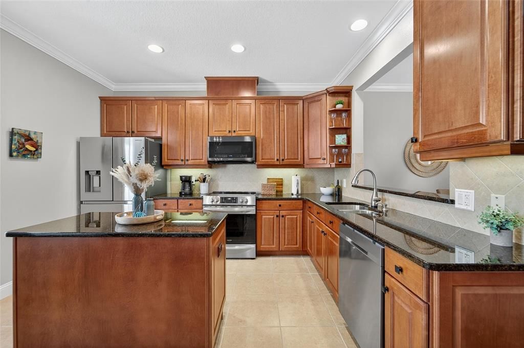 На продажу: $389,000 (3 спален, 2 ванн, 2450 Квадратных фут)