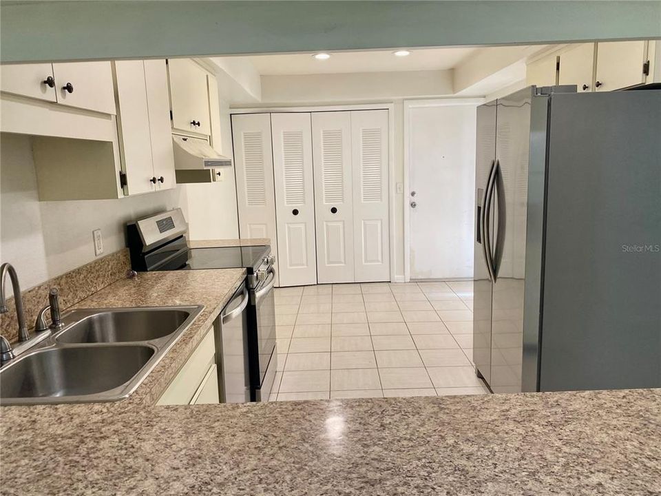 For Sale: $319,000 (3 beds, 2 baths, 1541 Square Feet)