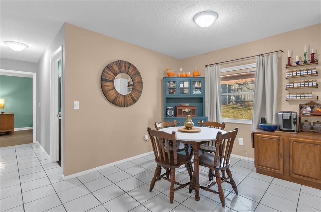 待售: $290,000 (3 贝兹, 2 浴室, 1000 平方英尺)