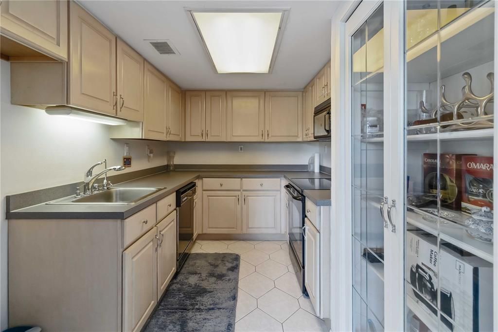 En Venta: $189,000 (2 camas, 2 baños, 1216 Pies cuadrados)