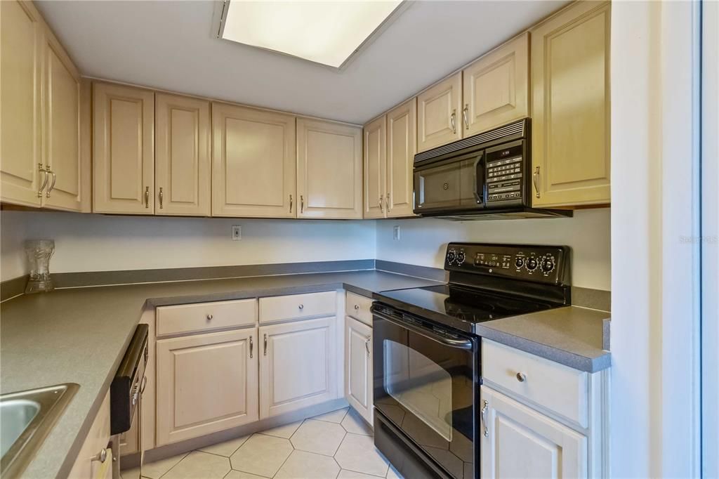 En Venta: $189,000 (2 camas, 2 baños, 1216 Pies cuadrados)